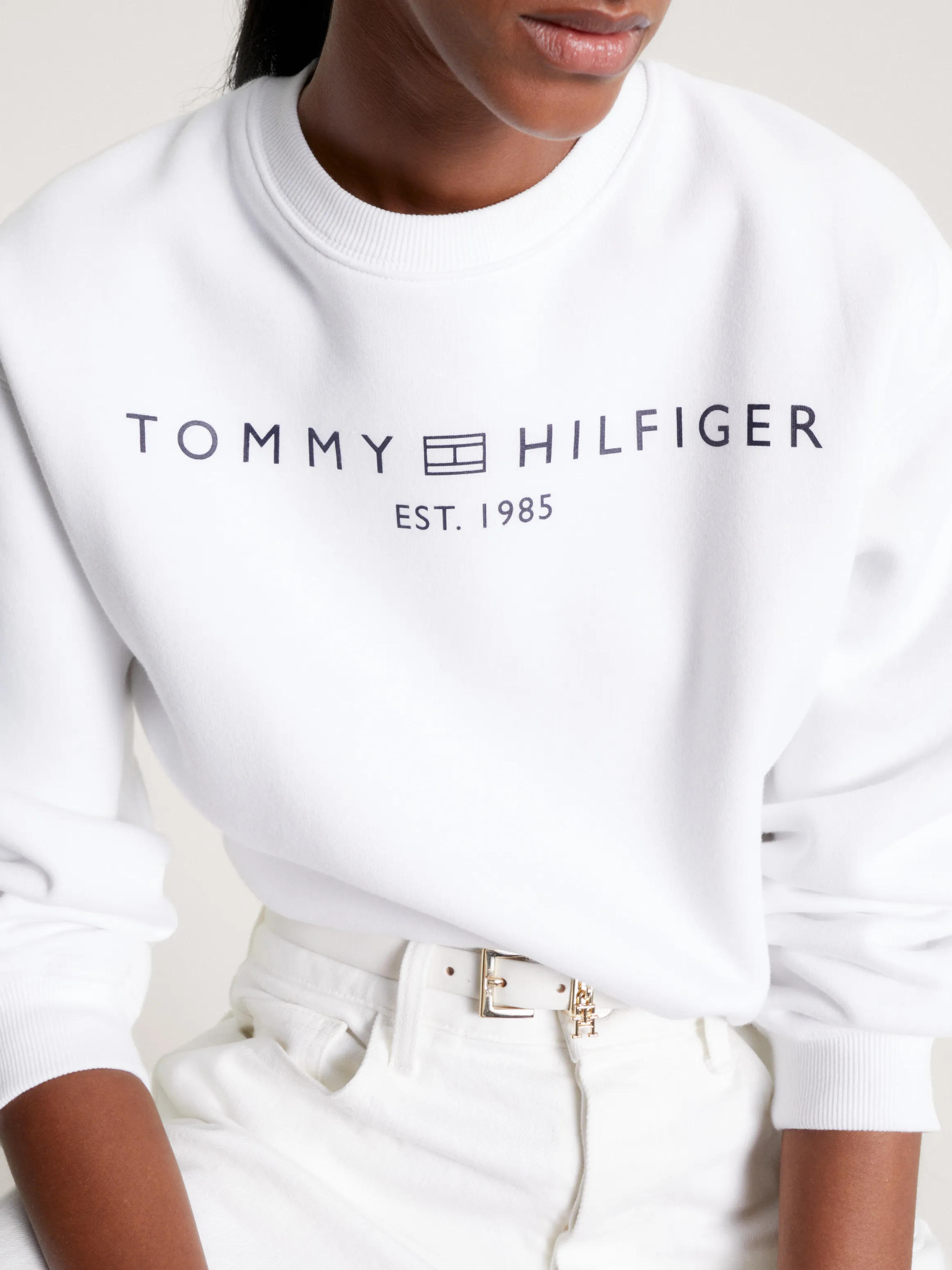 Chest Logo Crew Neck Sweatshirt | Sweatshirts & Hoodies | Tommy Hilfiger