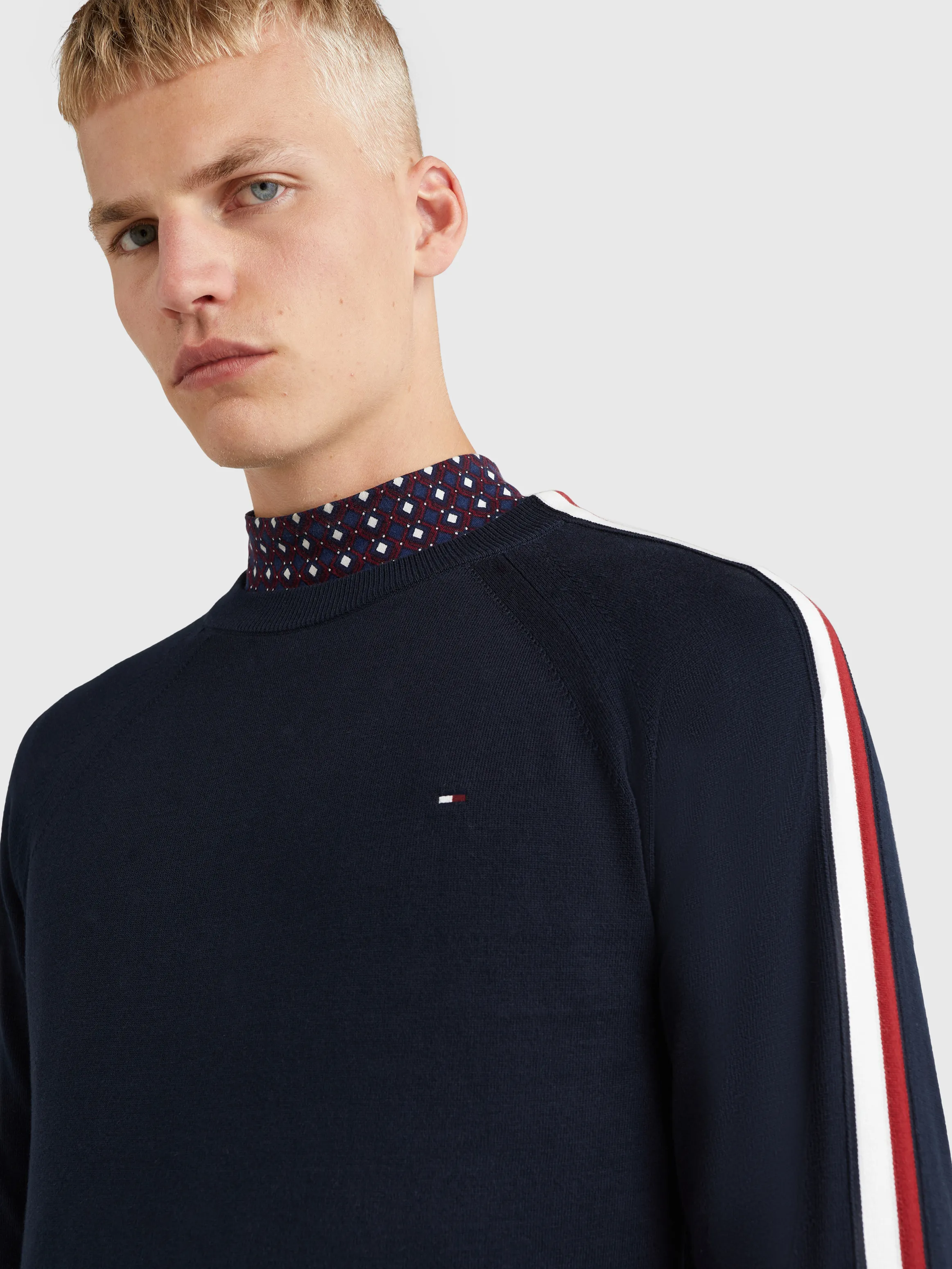 Signature Tape Crew Neck Jumper | Sweatshirts & Hoodies | Tommy Hilfiger