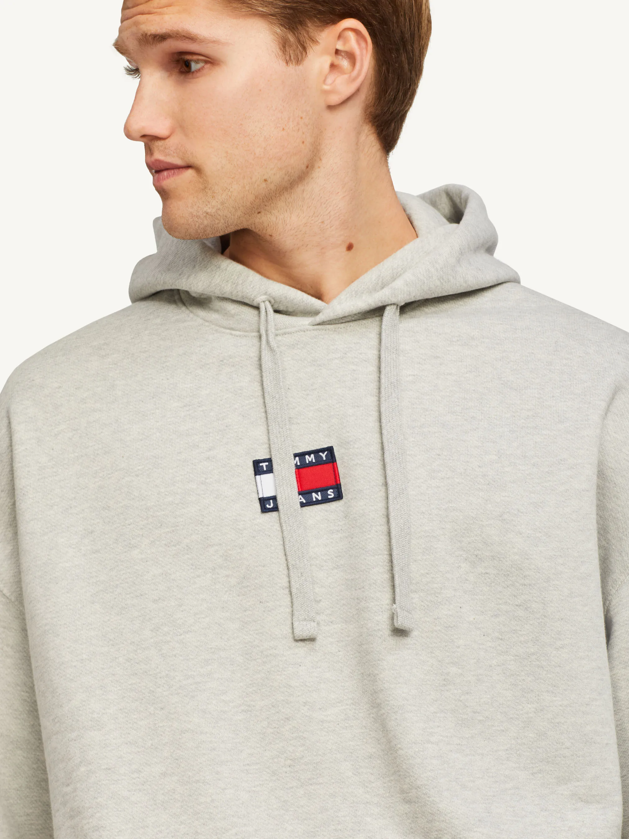 Tommy Badge Organic Cotton Hoodie |  Sweatshirts & Hoodies |  Tommy Hilfiger