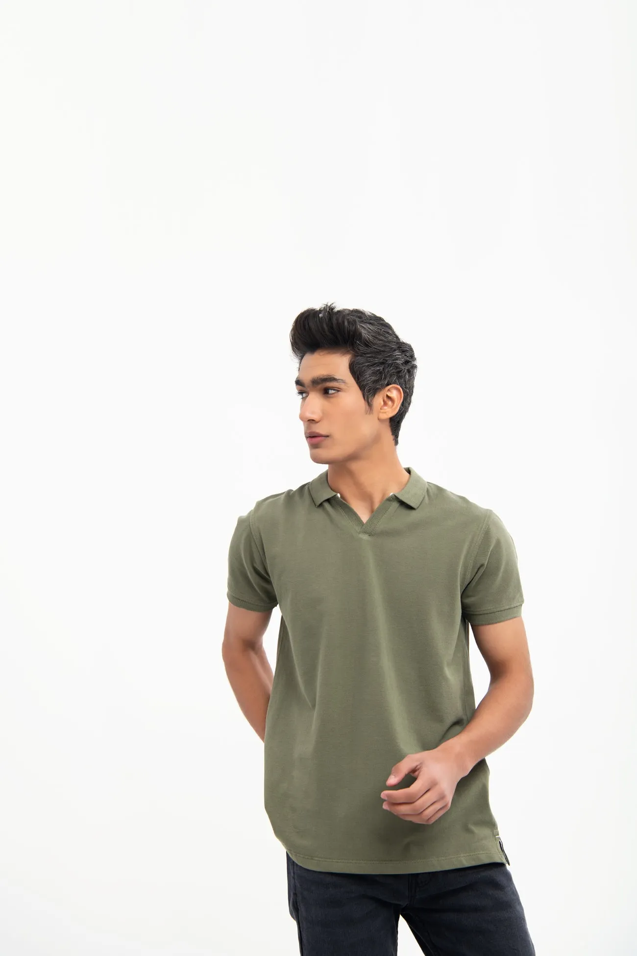 V NECK REGULAR FIT COTTON POLO SHIRT