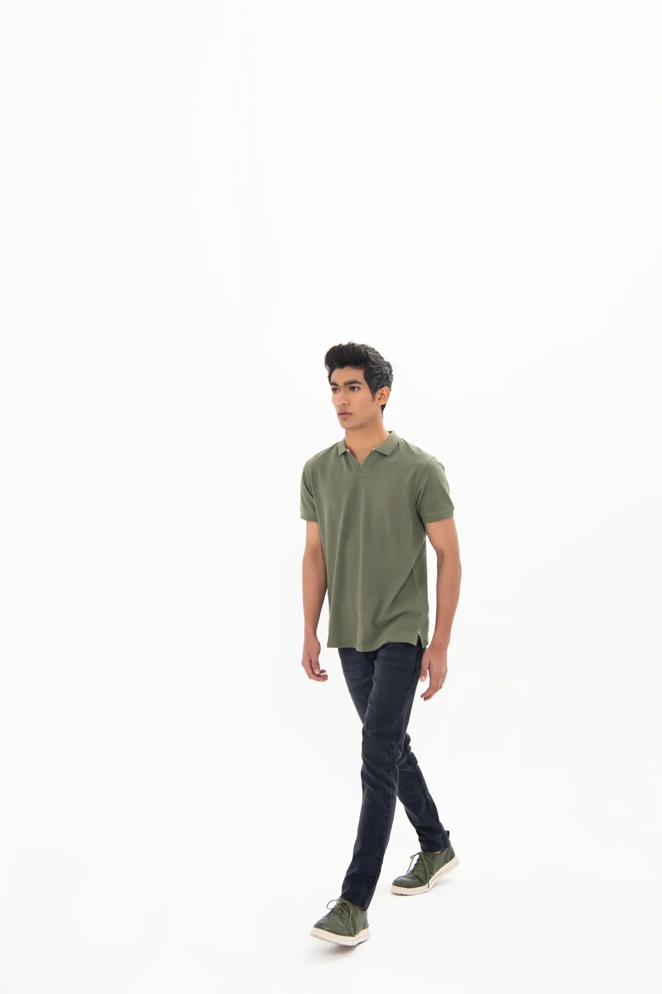 V NECK REGULAR FIT COTTON POLO SHIRT